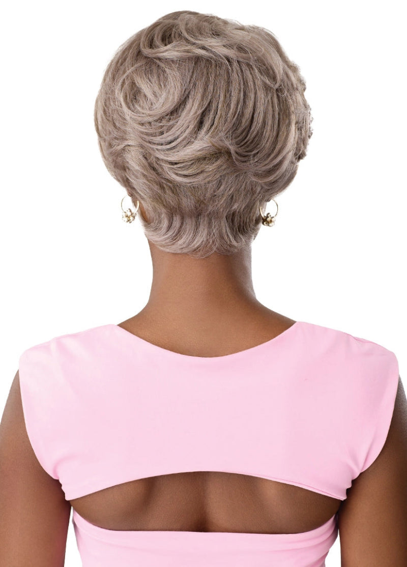 Outre Perfect Hairline Glueless HD 13x4 Lace Front Wig SWOOP 15