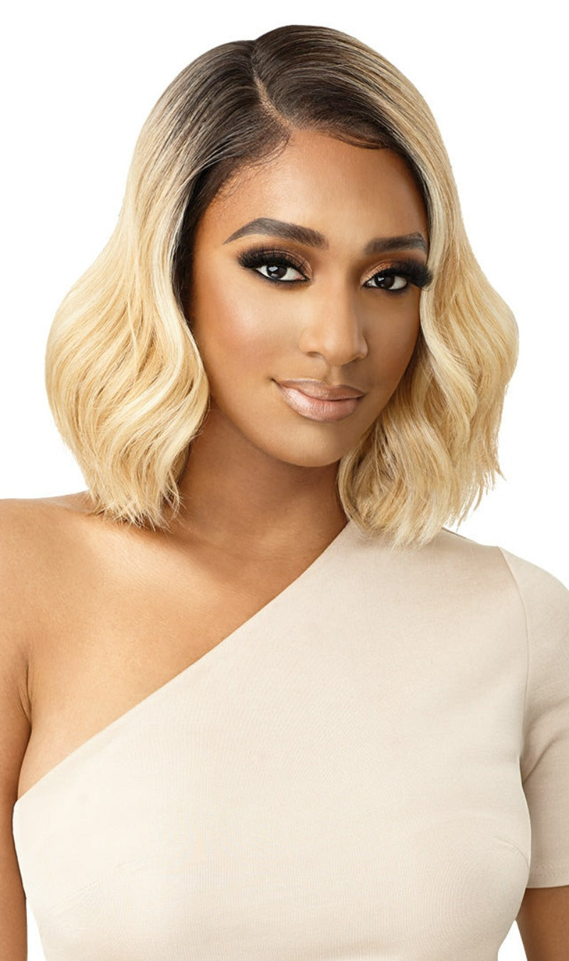 Outre Melted Hairline HD Lace Front Wig JAYCIANA